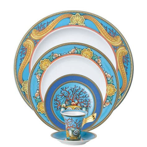 versace dishes.